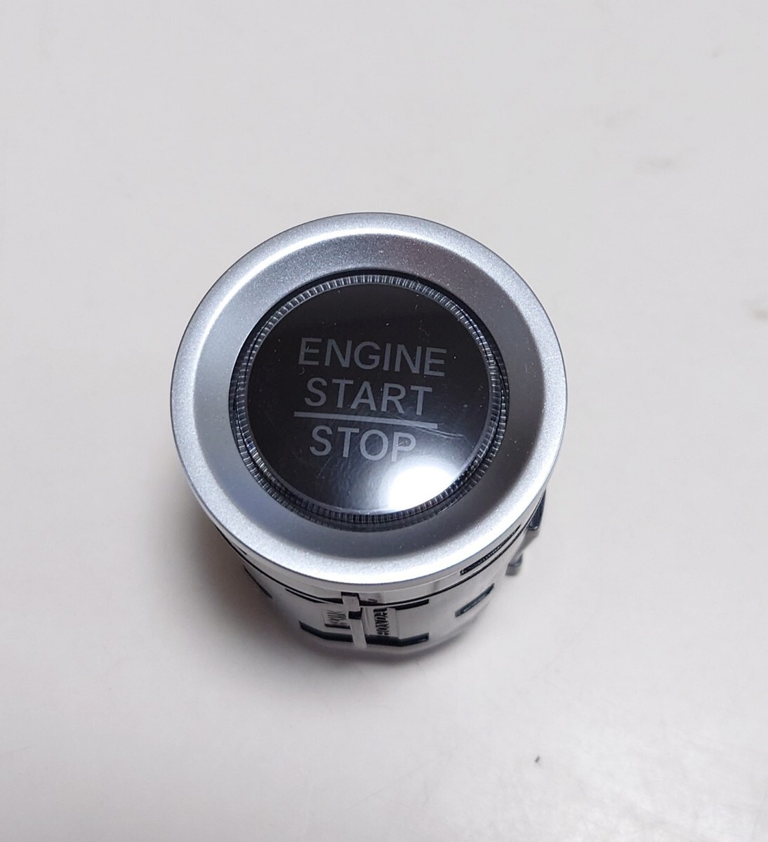 JF3 JF4 N-BOXCustom プッシュスタートスイッチ純正加工品　RGB打ち替え　美品