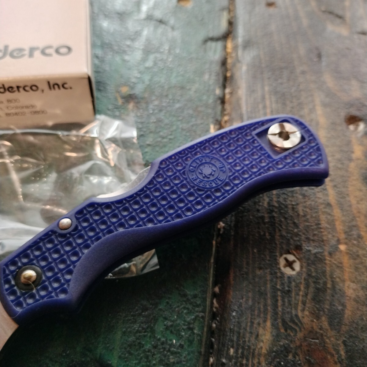 スパイダルコ spyderco 廃盤希少 レアカラー レスキュー79mm スパイダルコ spyderco 廃盤希少 レアカラー レスキュー79mm