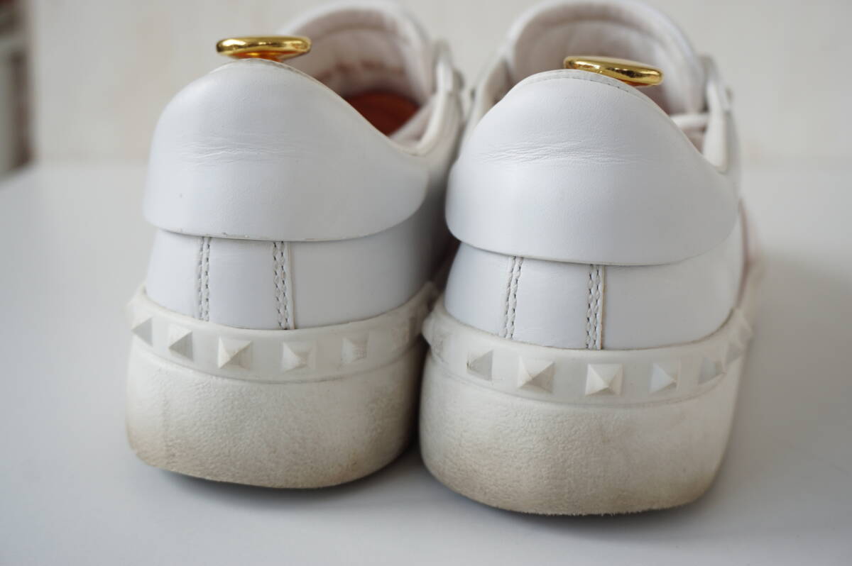 VALENTINO GARAVANI*38* sneakers / shoes * white pink * lock studs *MQ781* Valentino ga Raver ni*