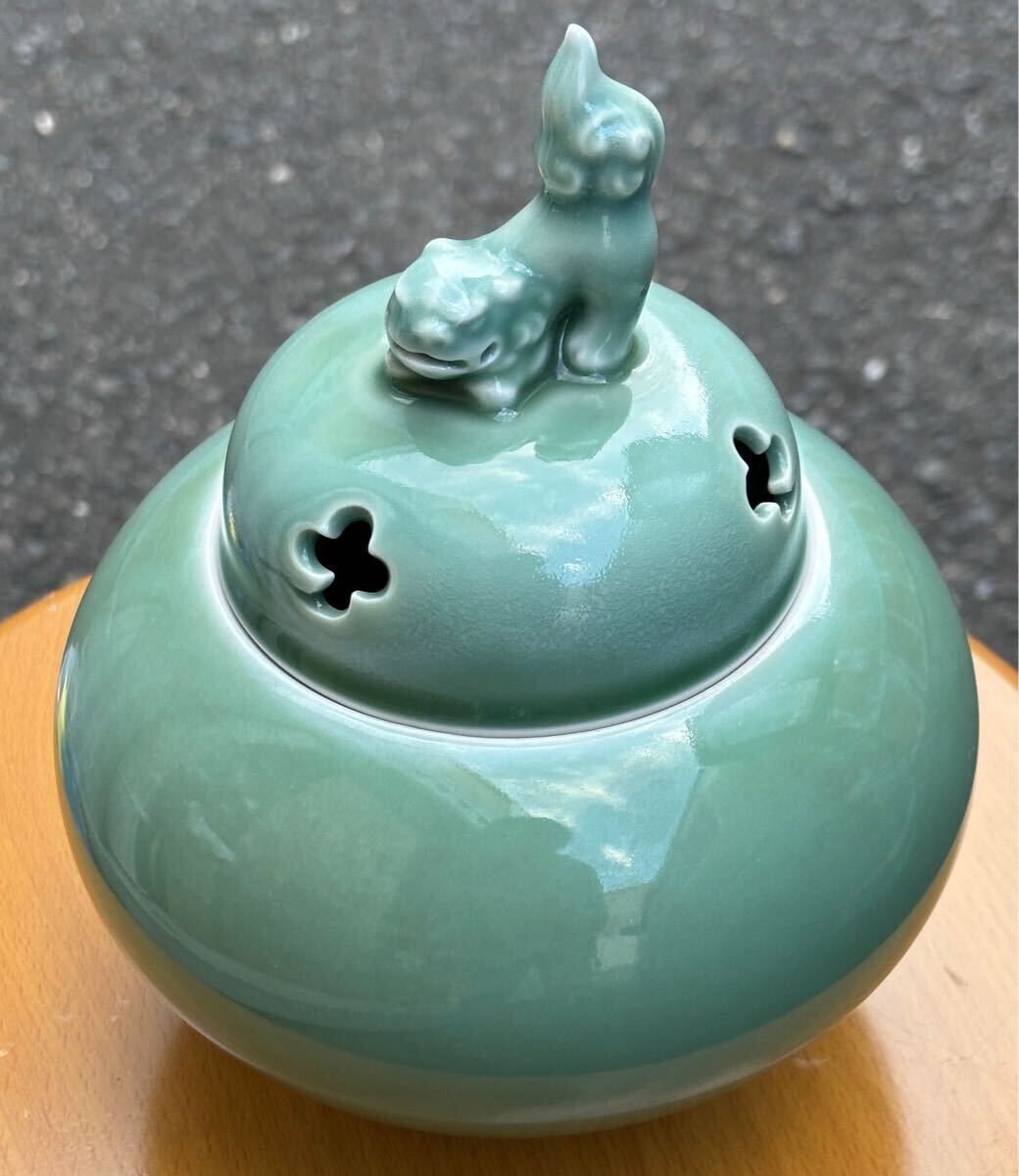 1546 鍋島焼 青磁 香炉 2客 未使用 Yahoo!オークション - 有田焼 鍋島藩窯 鍋島焼 青磁 市川祥山