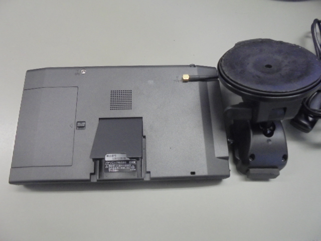 3FJ4054 QO7)) アウディ A3 GH-8PBSE 2005年 にて使用　ポータブルカーナビゲーション　CN-SP710VL