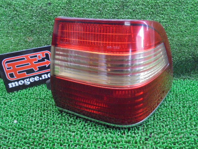 3FJ5088 FK3)) トヨタ クラウン JZS151 前期型 ロイヤルエクストラ 純正 テールライト右　　イチコ7405_画像1