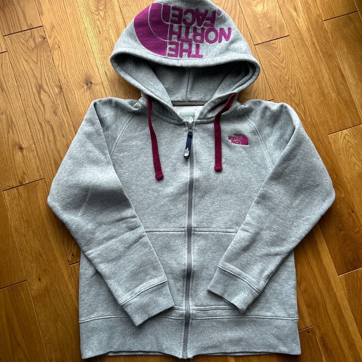 THE NORTH FACE ノースフェイス　ジップアップ パーカー フーディ　裏起毛 グレー　レディース　スウェット NTW11530 S~Mサイズ位
