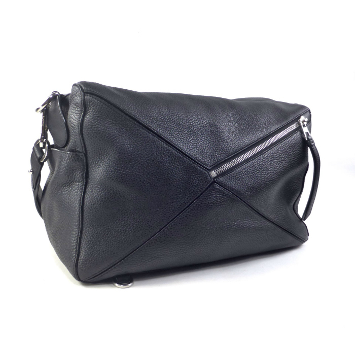 ロエベ （LOEWE） パズルバッグ エクストラ ラージ ショルダー バッグ 322.41 ブラック メンズ （中古）