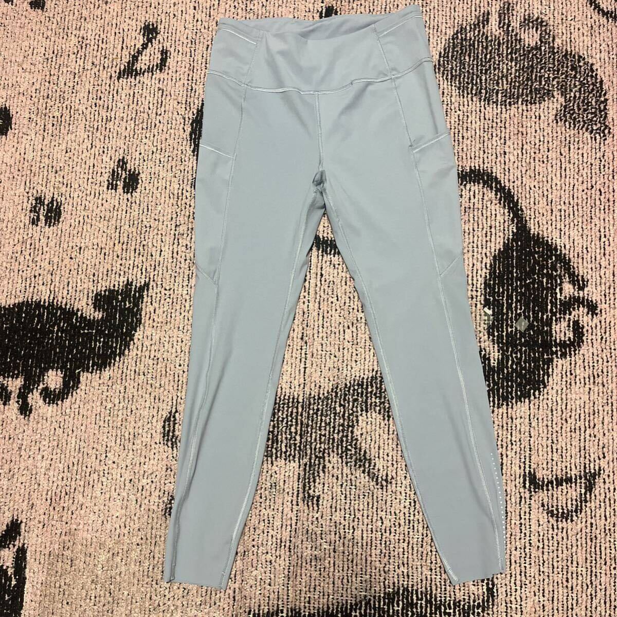 新品未使用Lululemon ルルレモン レギンス　ヨガ　ラン　トレーニング