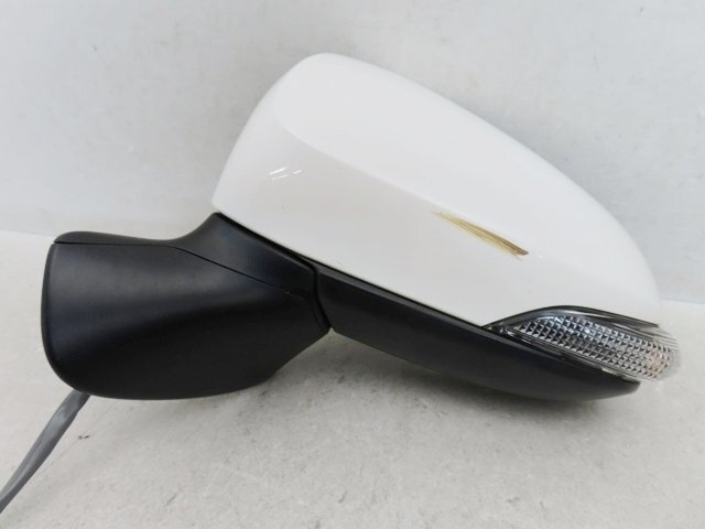 【即決有】 トヨタ フィールダー ハイブリッド 16 NKE165G 純正 左 ドアミラー ウインカー付き ホワイト 027520 (n000199)