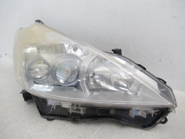 【即決有】 トヨタ プリウスα アルファ ZVW40W ZVW41W 前期 純正 右 ヘッドライト LED KOITO 47-42 (n000015)