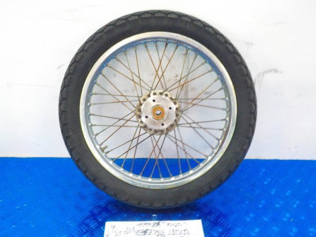 d318●○カワサキ　Z系？　KH250？　不明　純正　フロントホイール　1.85×18　スポーク　6-9/25（か）