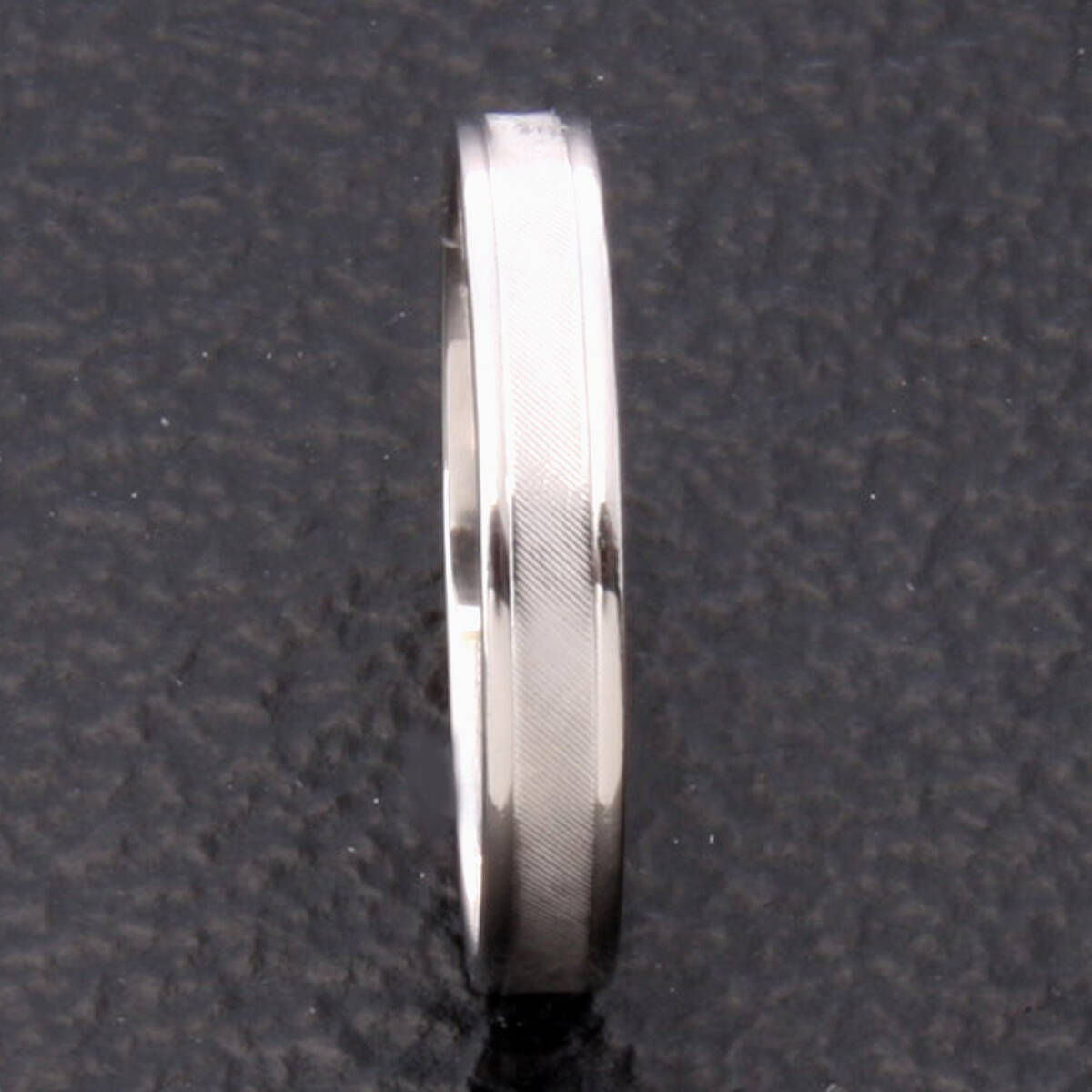 ke9992◆磨き済 Pt900リング 平打ち/斜線模様 15号_画像5