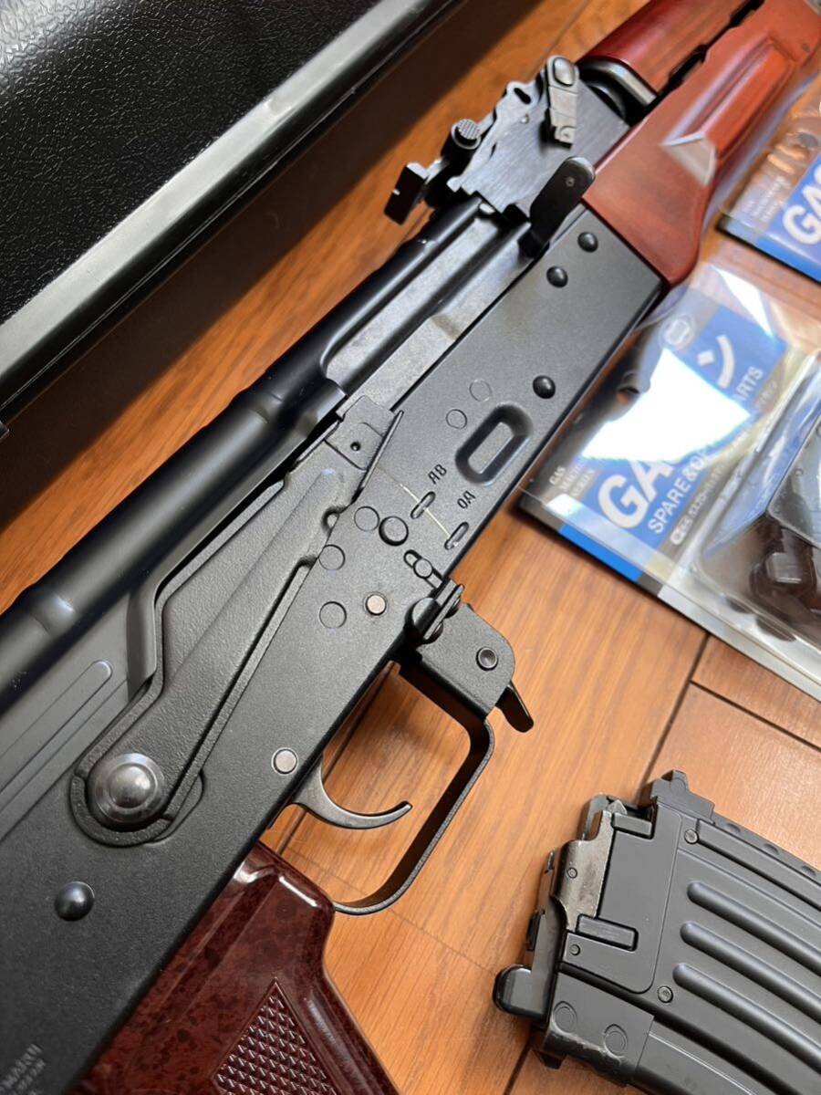 東京マルイ AKM GBB 予備マガジン2本ハードケース付き ガスブロ 東京マルイ AKM GBB 予備マガジン2本ハードケース付き ガスブロ