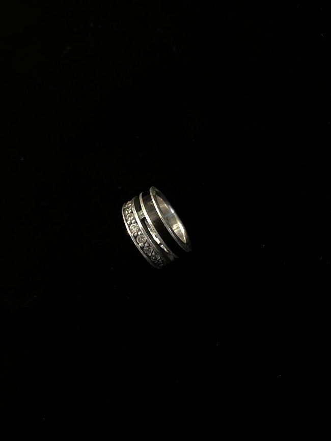 重厚　半額￥４９００→￥２５００　　 silverシルバー925トップ　チャーム　リング型　♪241031