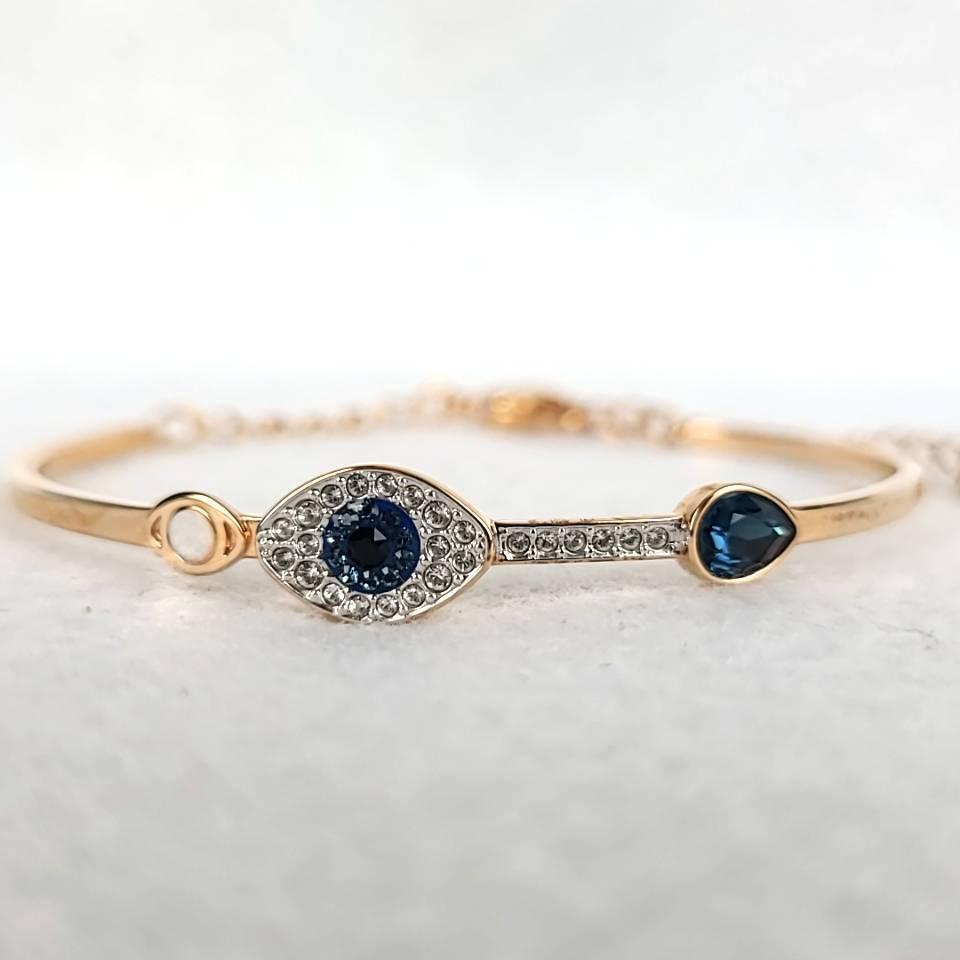 極美品 現行品 スワロフスキー SWAROVSKI Symbolica バングル 極美品 現行品 スワロフスキー SWAROVSKI Symbolica バングル