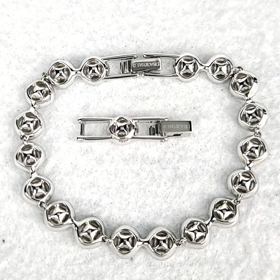 ●未使用級♪スワロフスキー SWAROVSKI ブレスレット 大粒 ブルー 5289514 Angelic Square ●未使用級♪スワロフスキー SWAROVSKI ブレスレット 大粒 ブルー 5289514 Angelic Square