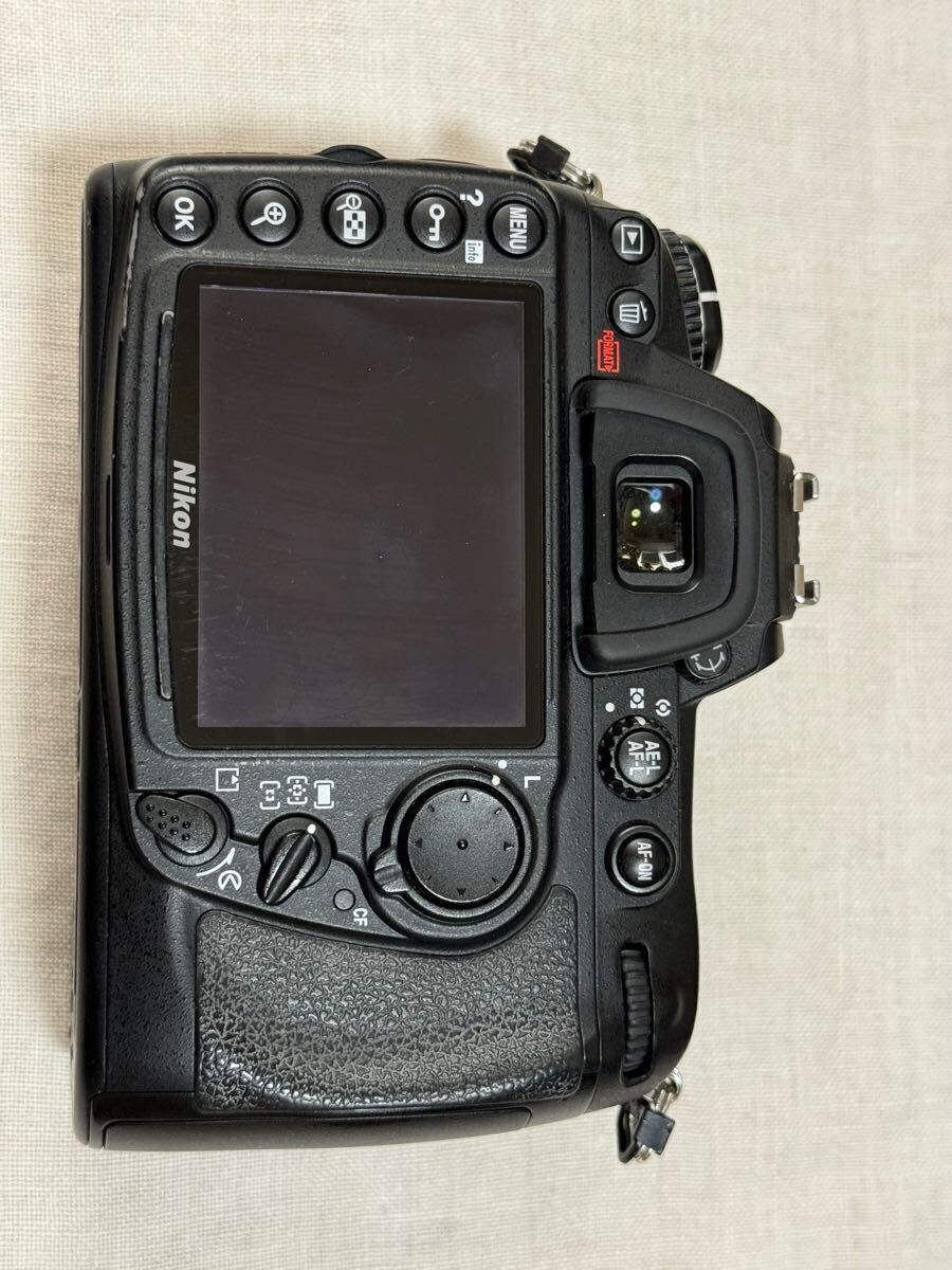 Nikon D300 出品はボディのみ (充電器とバッテリーは要相談 Nikon D300 出品はボディのみ (充電器とバッテリーは要相談