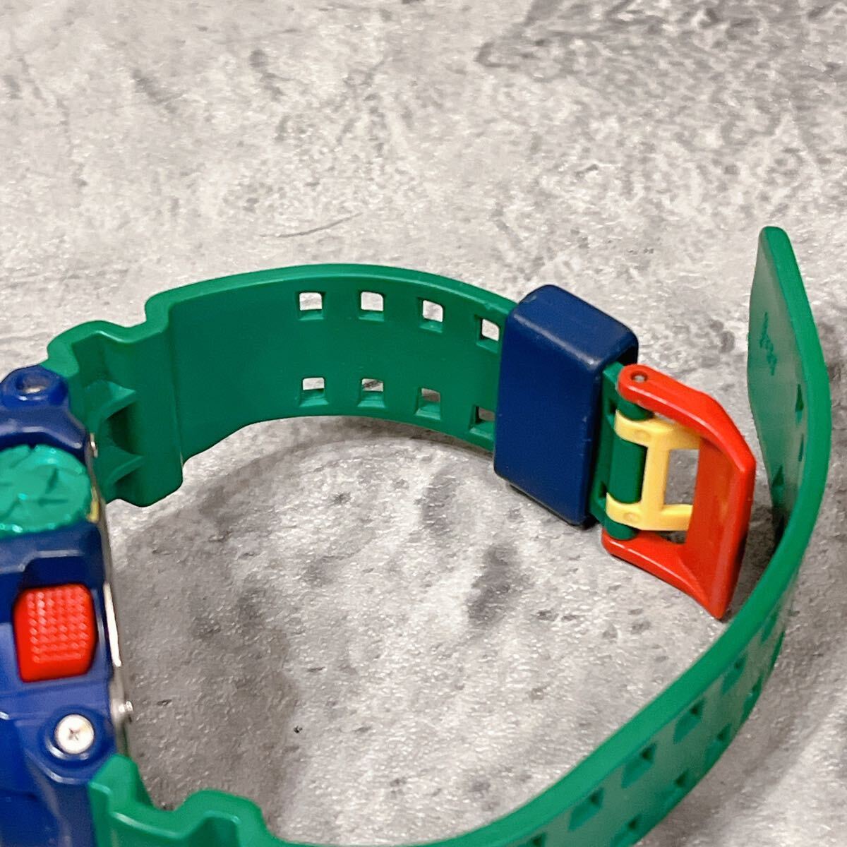 希少 美品 CASIO G-SHOCK GA-400-2AJF ハイパーカラーズ 希少 美品 CASIO G-SHOCK GA-400-2AJF ハイパーカラーズ