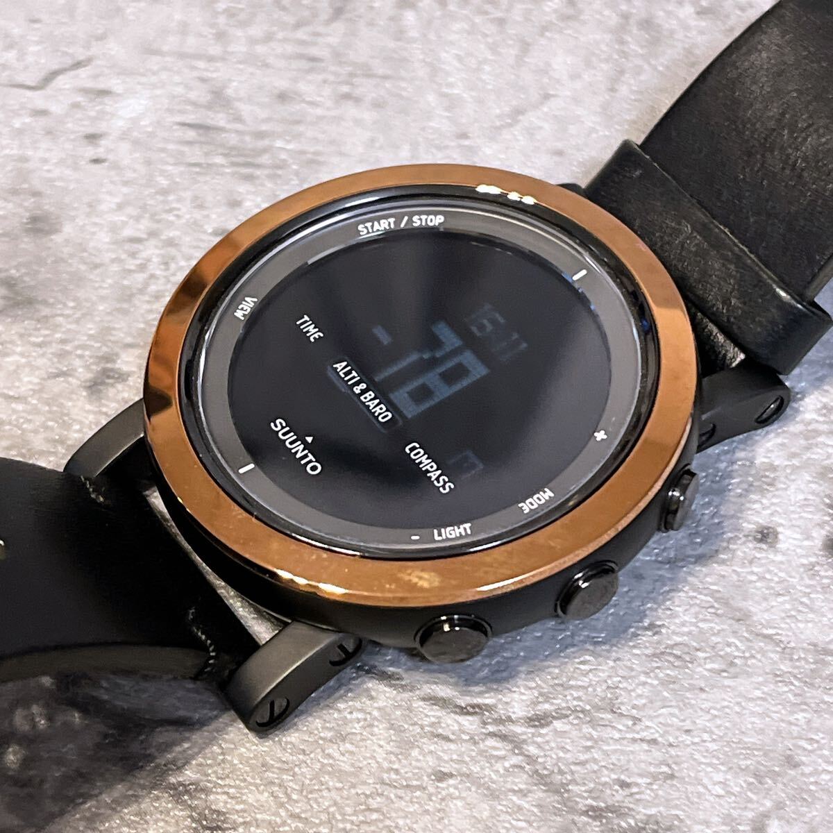 Suunto Essential Copper - Outdoor watch with premium materials