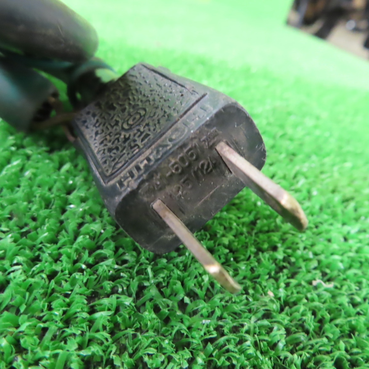 岩手 前沢 日立 10㎜電気ディスクグラインダー G10SB1 単相100V サンダー 研磨 中古 東北_画像4