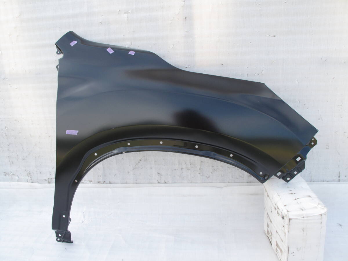 フォレスター SK5 SK9 SKE 純正 フェンダー 右 未塗装。