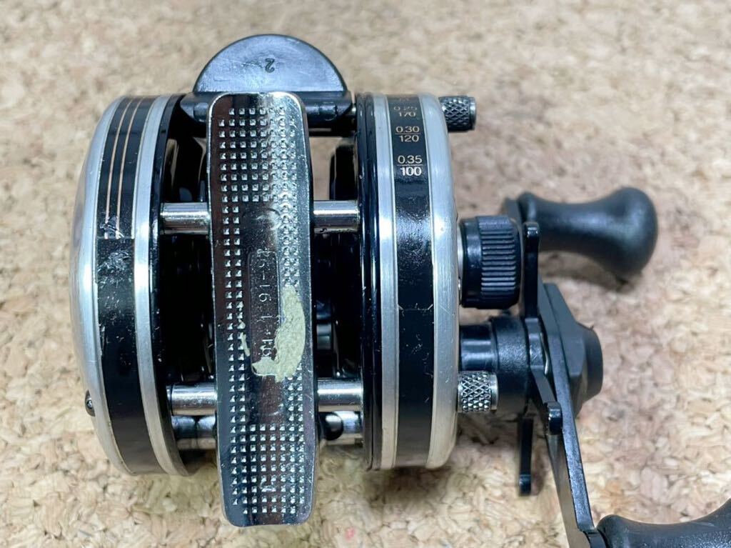 ★即決B！稀少 オールド アブ アンバサダー 4600ＣB シルバー 中古良品！ NO.85-2 89-90 機関好調 ABU Ambassadeur ★