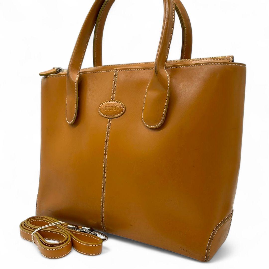 トッズ　Dバッグ　ハンドバッグ　2way T1　ショルダー　茶　ブラウン　レザー