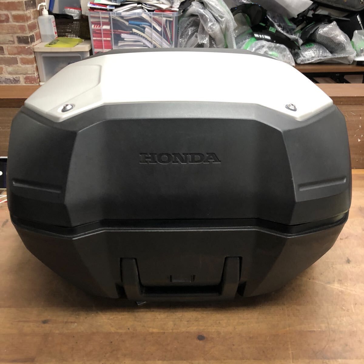 X-ADV RH10-1000〜外し 純正リアボックス トップケース 