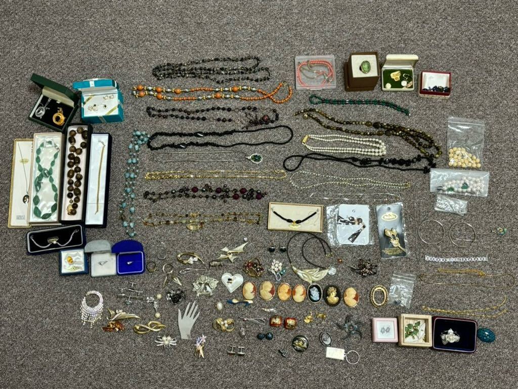 遺品整理　ネックレス 指輪 リング 天然石　カメオ　ブレスレット まとめて　アクセサリー 
