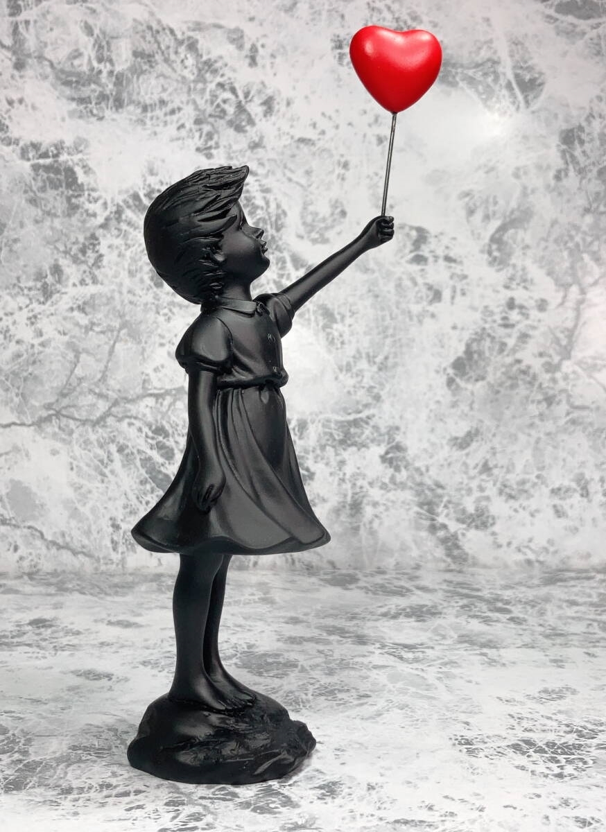 Amazon.co.jp: バンクシー BANKSY Girl-With-Balloon 風船と少女