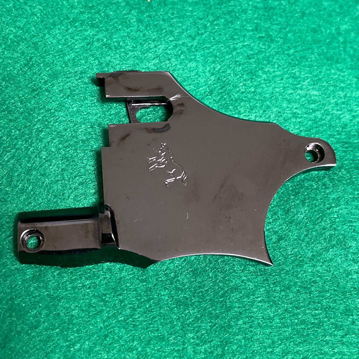 PT241012)タナカ★コルトパイソン Rモデル スチールフィニッシュ ガスガン用サイドプレート 中古純正パーツ