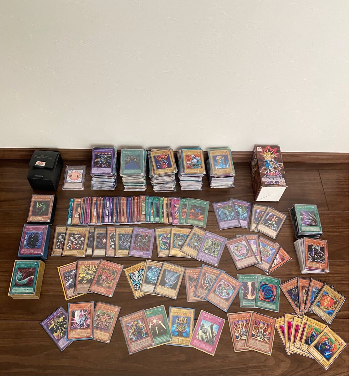 遊戯王 3期・4期・5期のみ 2000枚以上 大量まとめ売り 青眼の白 遊戯王 3期・4期・5期のみ 2000枚以上 大量まとめ売り 青眼の白