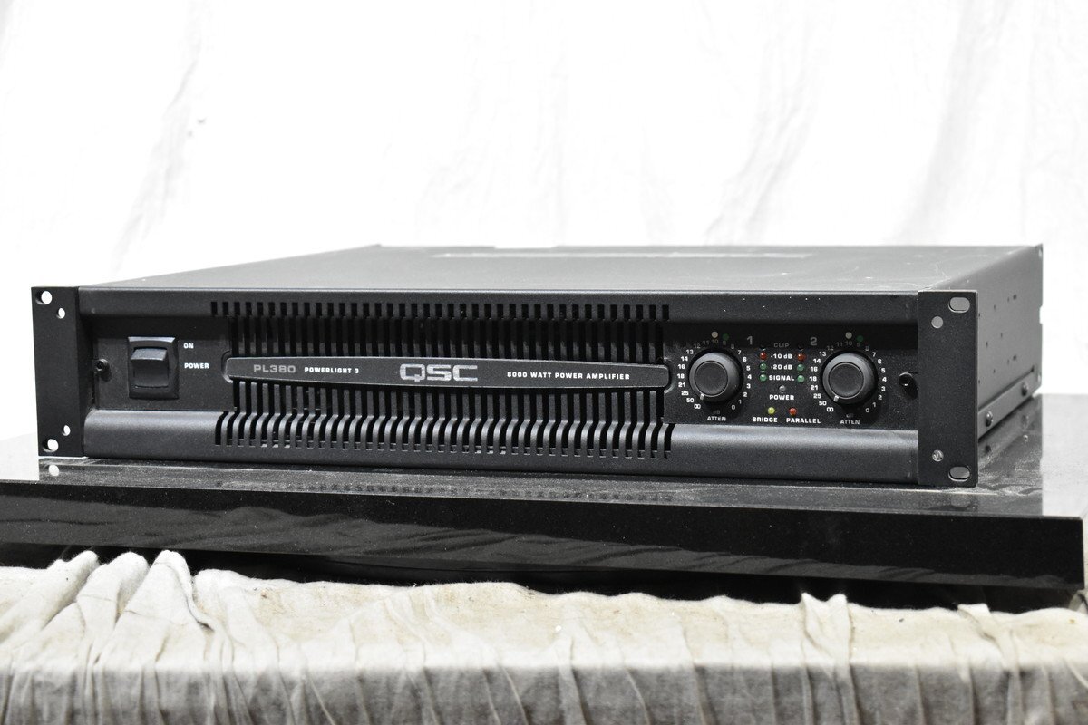 QSC パワーアンプ PL380