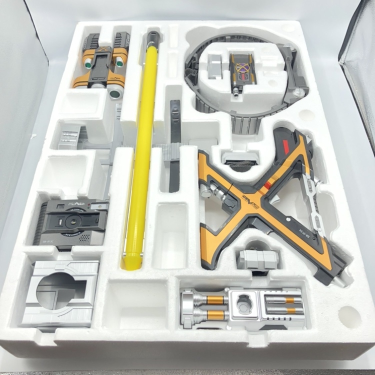 中古】バンダイ CSM カイザギア 開封品、箱傷み有、キズ有、説明 中古】バンダイ CSM カイザギア 開封品、箱傷み有、キズ有、説明