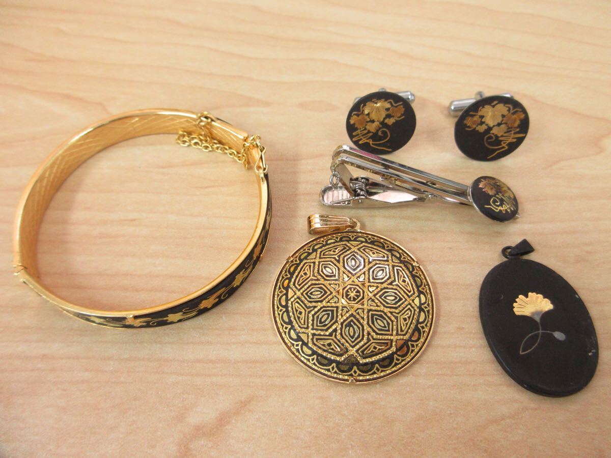 【A50】ぞうがん 象嵌 ゾウガン ダマスキナード 金細工系 ペンダントトップ など ヴィンテージ アクセサリー 大量 まとめ売り まとめ TIA