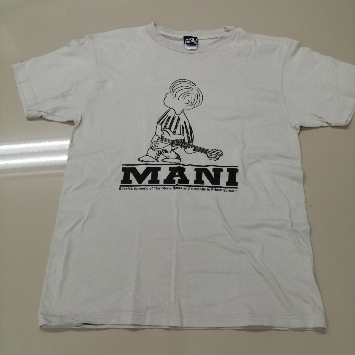 D10　バンドTシャツ　デザインT　MANI 　PRIMAL SCREAM STONE ROSES プライマルスクリーム　ストーンローゼズ　マニ　グレーベージュ　