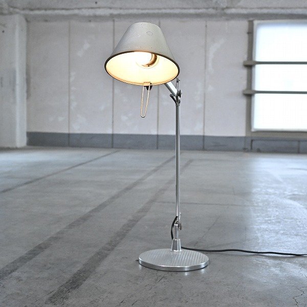 イタリア製 Artemide 12万「Tolomeo Table」テーブル照明 アルミ Michele De Lucchi Huub Ubbens タスク照明 ライト 寝室 書斎 アルテミデ