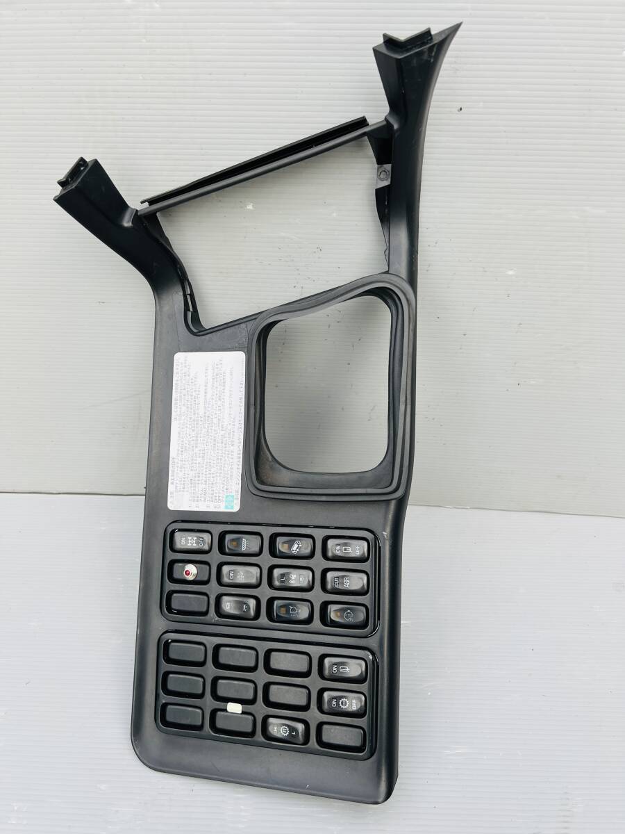 1A070m 三菱ふそう スーパーグレート QKG-FS54VZ シフトパネル　1