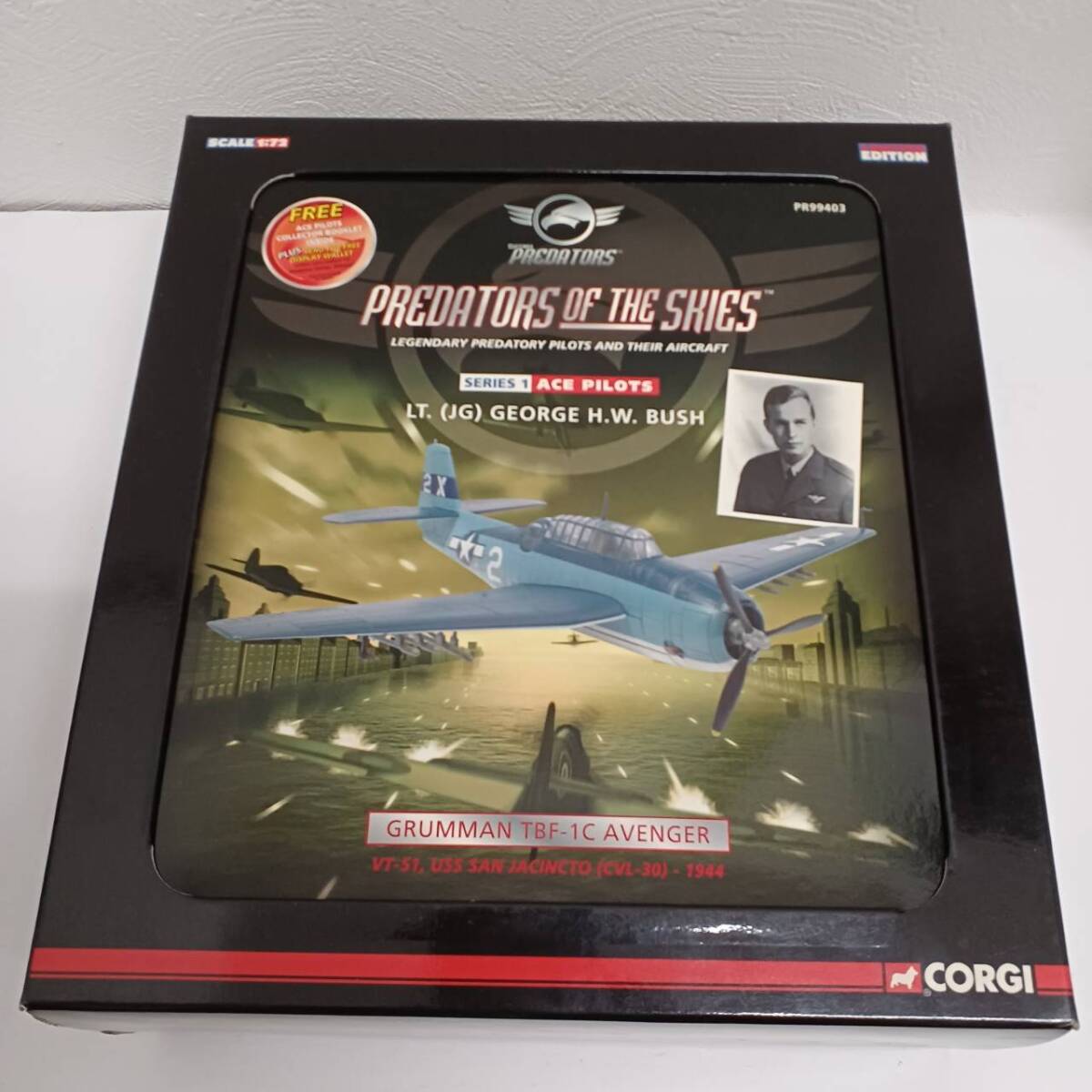 コーギー 1/72 Grumman TBF-1C Avenger， Lt. (JG) George H.W. Bush PR99403飛行機 模型 箱付