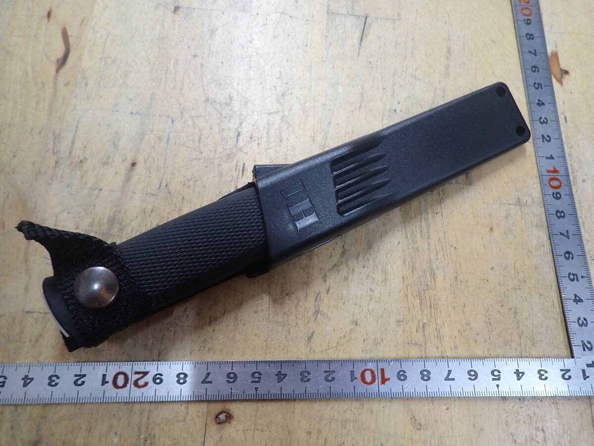 『P03I』FALLKNIVEN ファルクニーベン　H1 シースナイフ