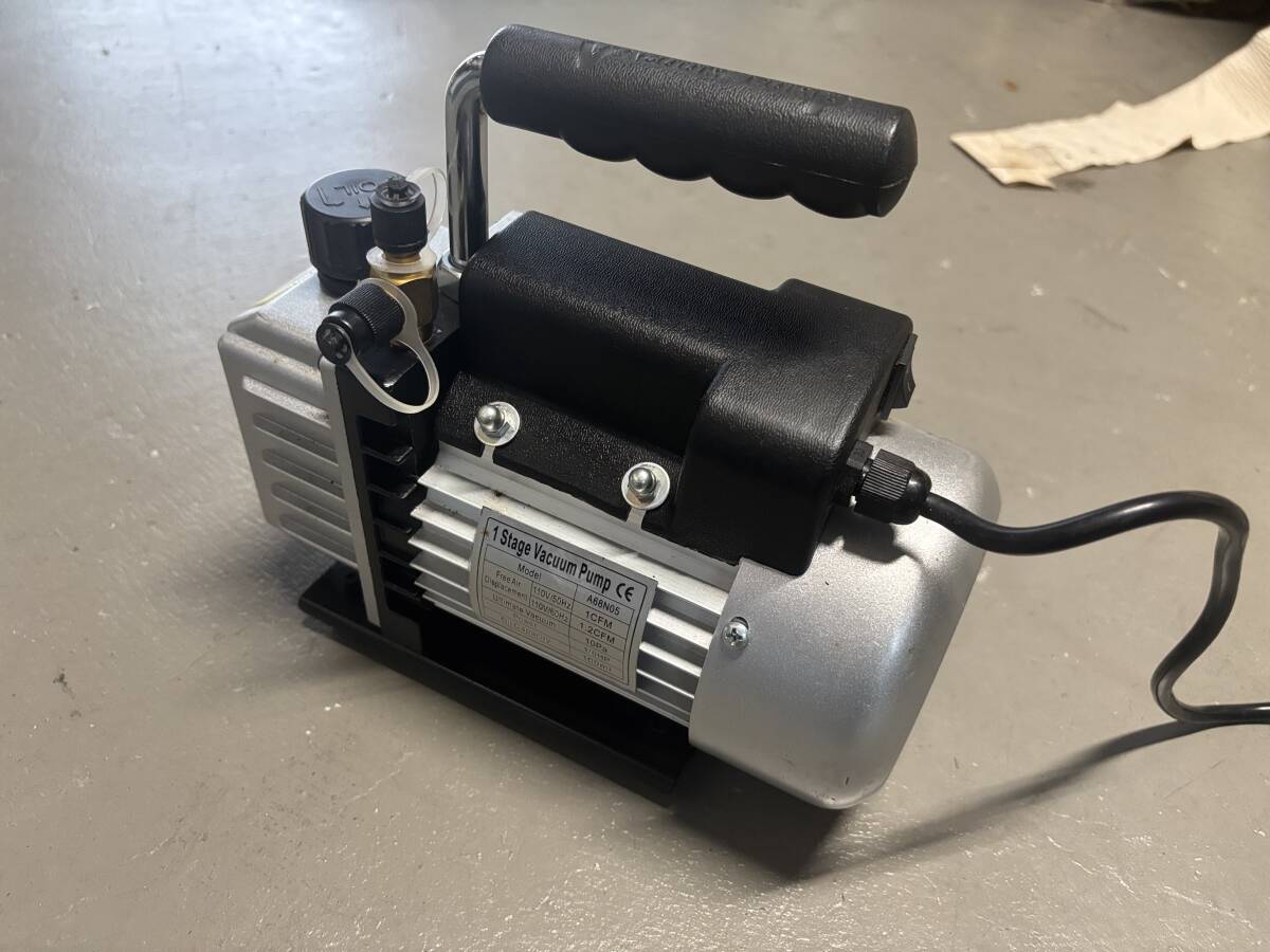 真空ポンプ AC100V駆動 エアコン取付工事 冷媒充填 真空引き