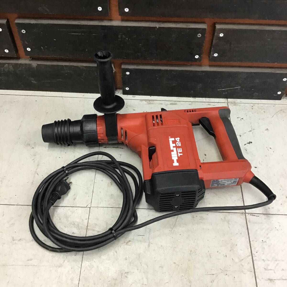 【現状品】 ヒルティ/HILTI ハンマドリル TE24 ■送料無料・代引き・店頭受取対応■