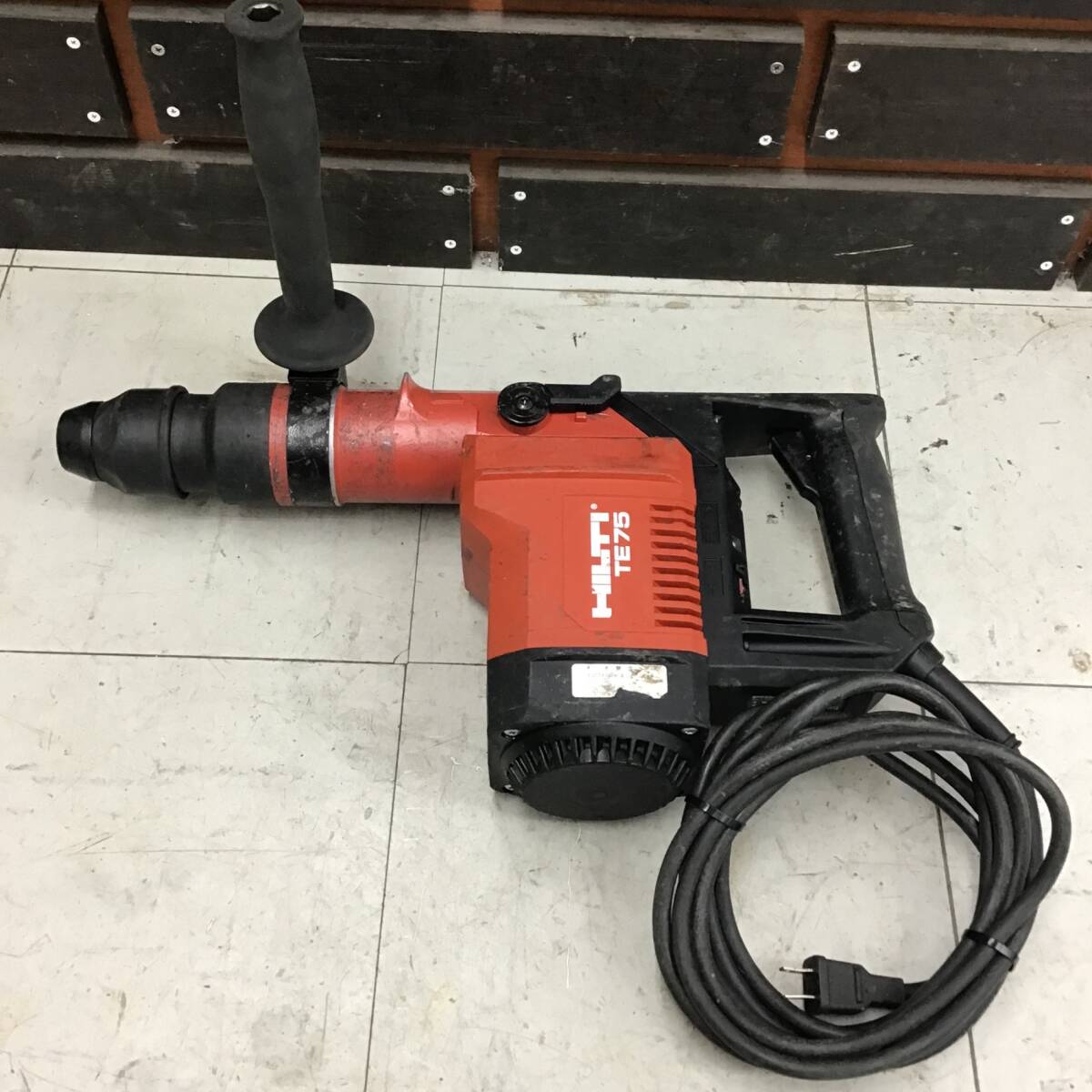 【現状品】 ヒルティー/HILTI ハンマドリル TE75 ■送料無料・代引き・店頭受取対応■