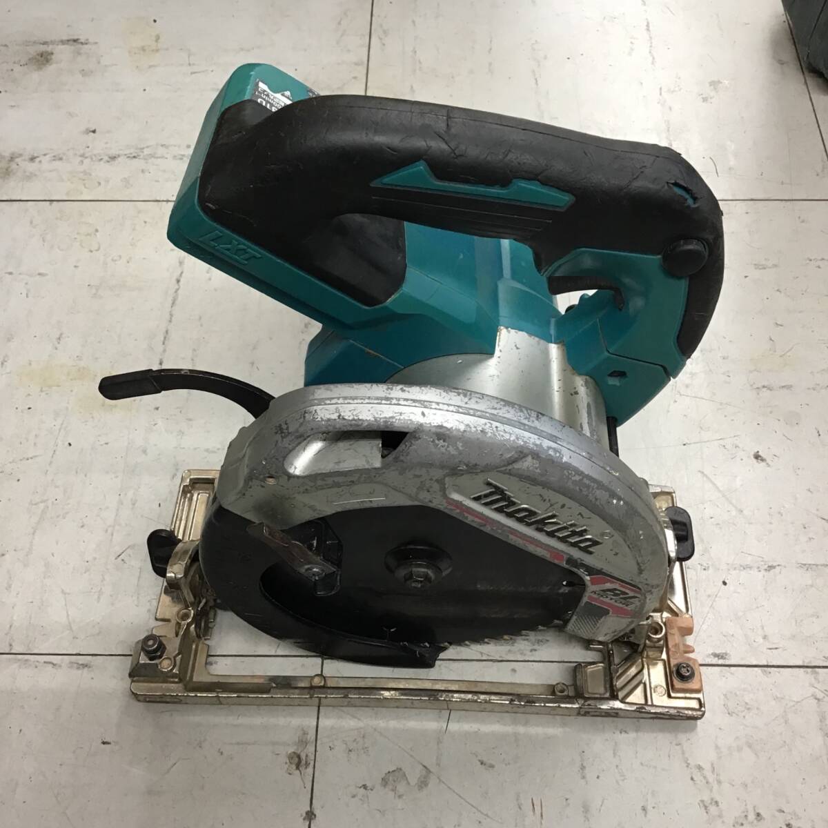 【現状品】 マキタ/makita コードレス丸のこ・HS631DZ ■送料無料・代引き・店頭受取対応■