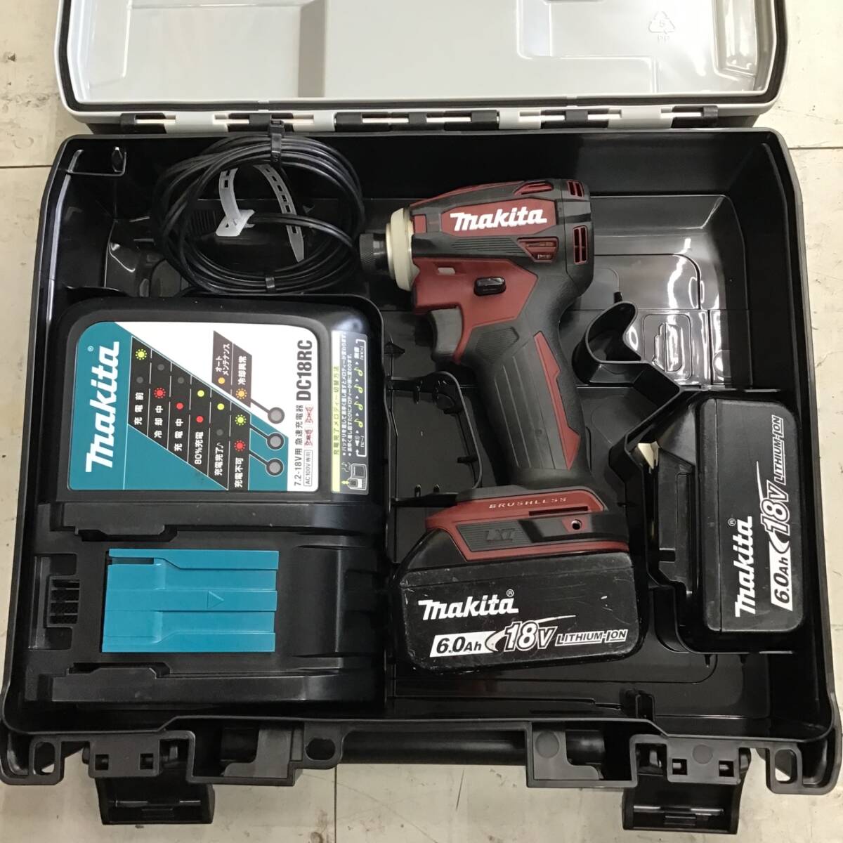 【中古品】 マキタ/makita コードレスインパクトドライバー・TD172DGXAR ■送料無料・代引き・店頭受取対応■