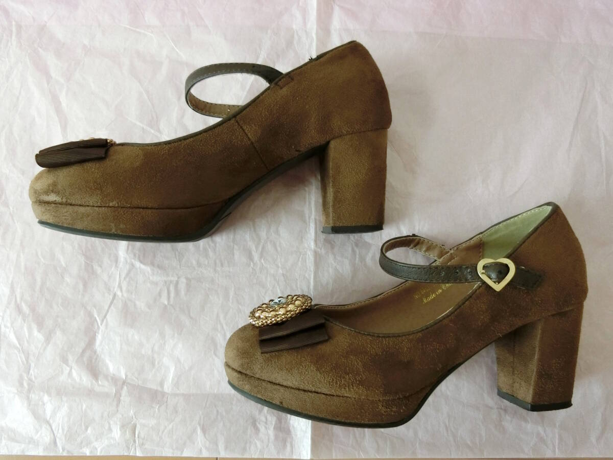 【送料無料】【中古】★SAVOY サボイ☆リボン＆ビジュー付きストラップパンプス スエード風/茶ブラウン/23.5㎝/(ジェリービーンズ_画像5