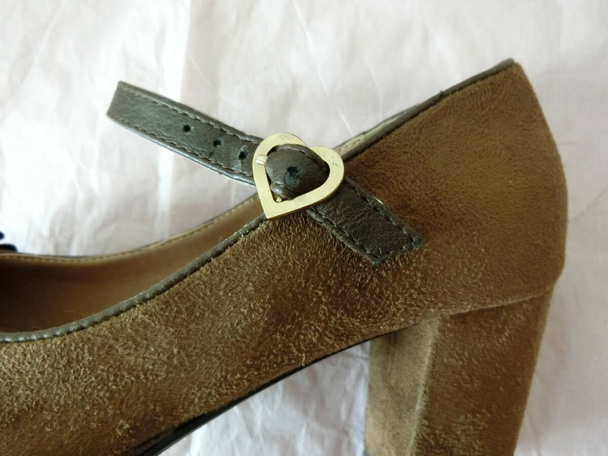 【送料無料】【中古】★SAVOY サボイ☆リボン＆ビジュー付きストラップパンプス スエード風/茶ブラウン/23.5㎝/(ジェリービーンズ_画像6