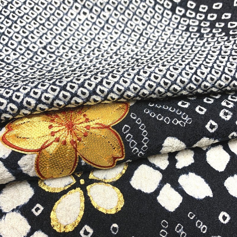 0 кимоно March 0 кимоно ... обращение . кимоно с длинными рукавами диафрагмирования золотой пешка вышивка золотая краска Sakura цветок чёрный 0 прекрасный товар день совершеннолетия свадьба 410z28