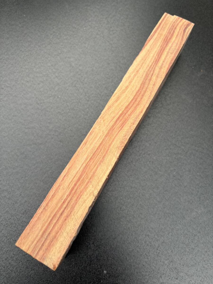 5780円 希少 銘木 チューリップウッド 木材 端材 角材 材料 素材 5780円 希少 銘木 チューリップウッド 木材 端材 角材 材料 素材