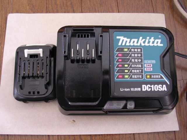 #DC10SA makita Makita зарядное устройство BL1015 lithium ион батарея имеется рабочий товар (. доказательство фотография представление )JUNK обращение 