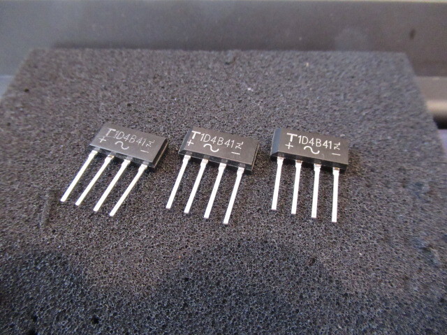 【未使用 長期保管品】ブリッジダイオード 整流器 東芝 1D4B41 3個セット_画像2