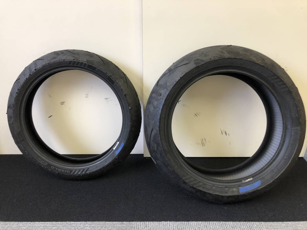 ピレリ ディアブロスーパーコルサV4 前後 12070-17 SC1 200/55-17 SC1 山残ってます 70分使用しました