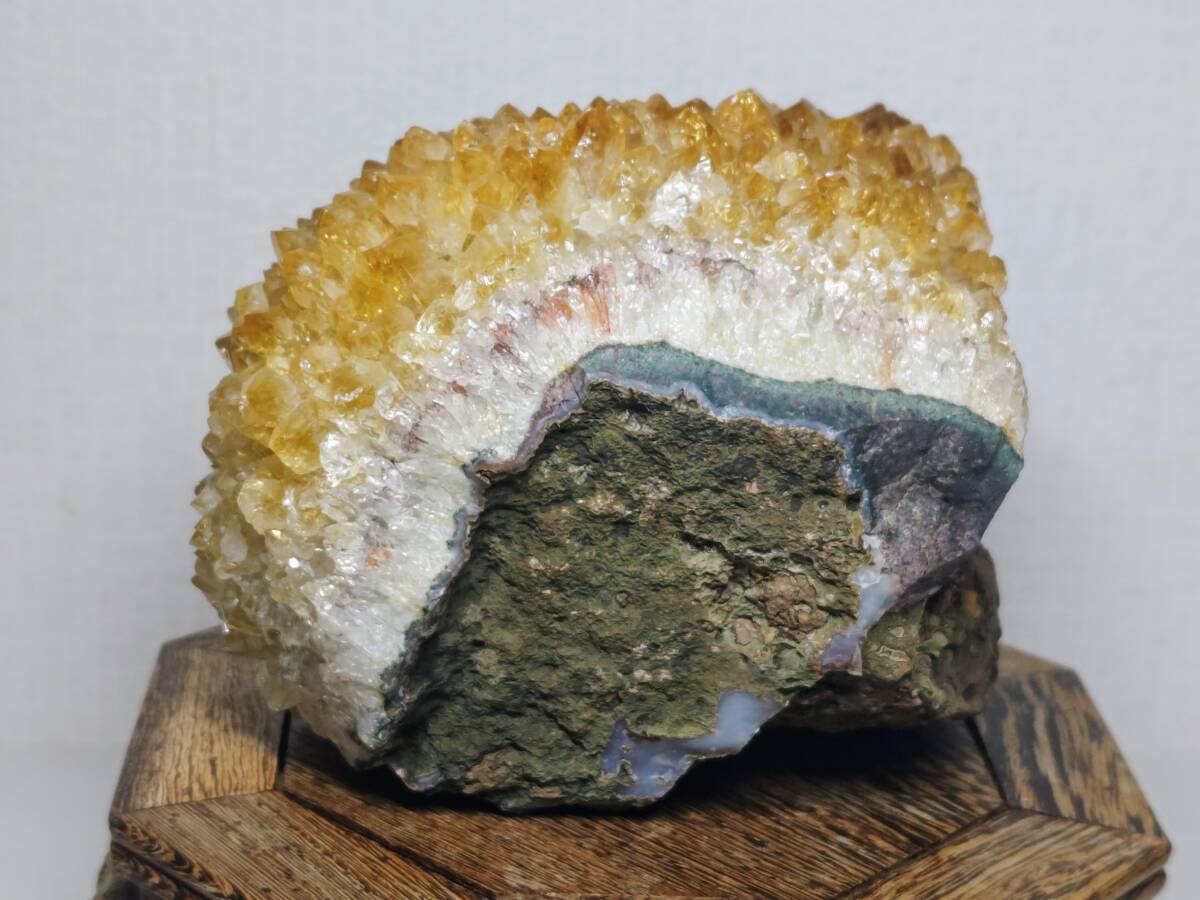 黄水晶】 2 2kg シトリン クォーツ 水晶 原石 鑑賞石 自然石